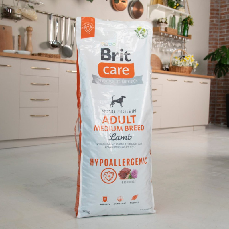 Сухой корм Brit Care Hypoallergenic для собак средних пород – при нежелательных реакциях, с ягненком, 12 кг