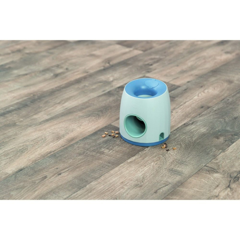 Розвиваюча іграшка Trixie Dog Activity Ball & Treat для собак, d:17х18см (пластик)