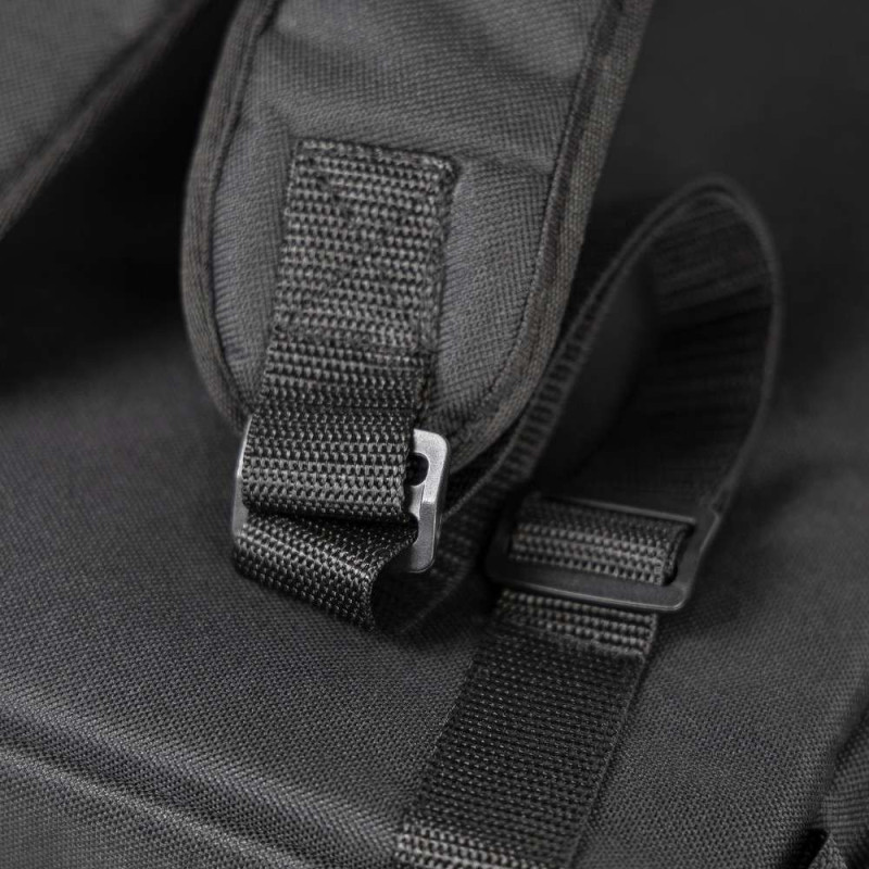 Сумка-переноска Pet Fashion Quadra для собак чорна 38х32х26 см